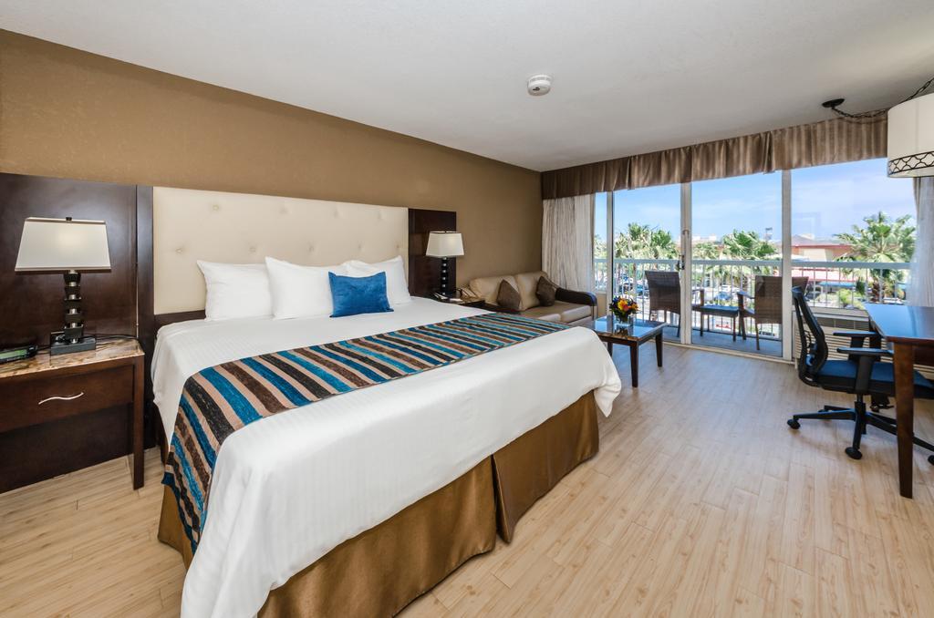 Dreamview Beachfront Hotel & Resort Клиъруотър Бийч Екстериор снимка