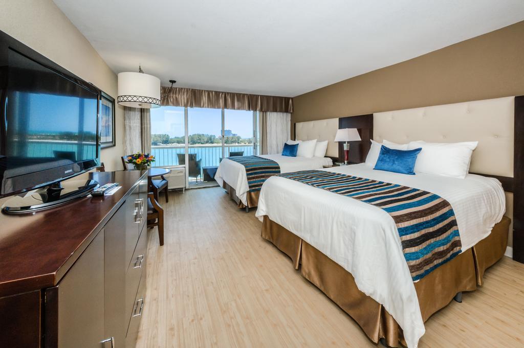 Dreamview Beachfront Hotel & Resort Клиъруотър Бийч Екстериор снимка