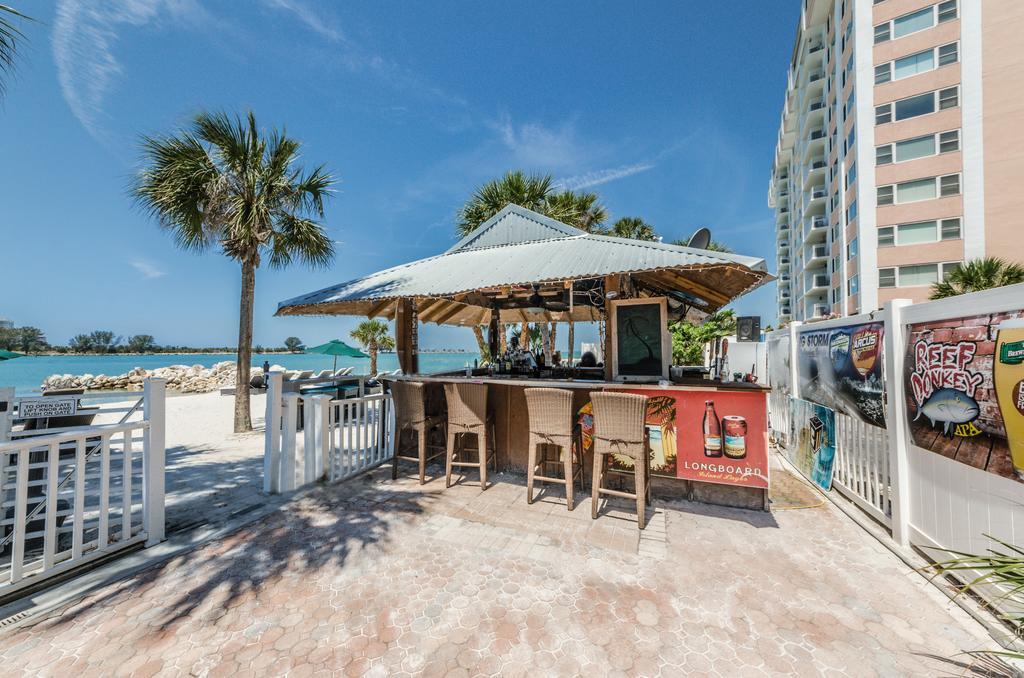 Dreamview Beachfront Hotel & Resort Клиъруотър Бийч Екстериор снимка