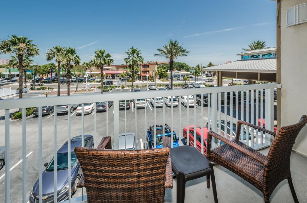 Dreamview Beachfront Hotel & Resort Клиъруотър Бийч Екстериор снимка
