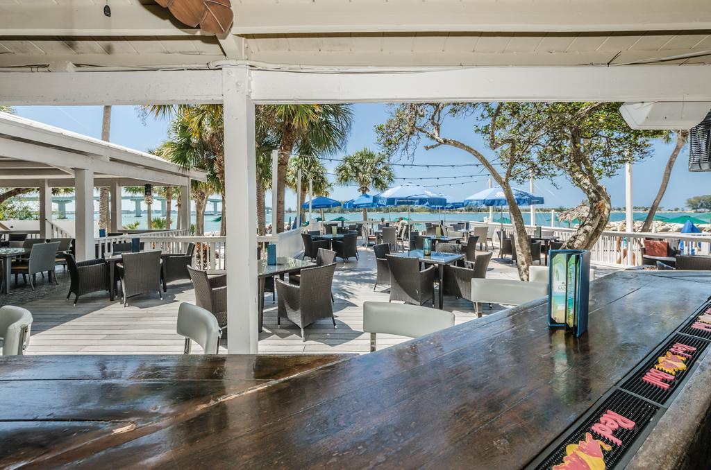 Dreamview Beachfront Hotel & Resort Клиъруотър Бийч Екстериор снимка