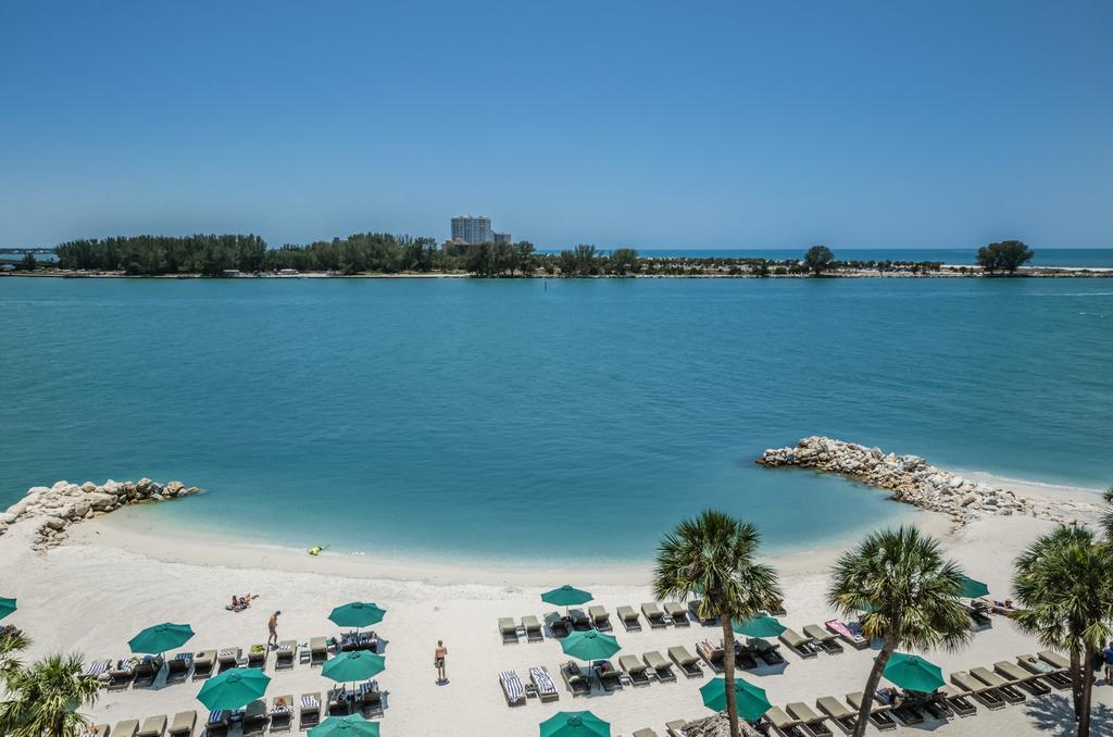 Dreamview Beachfront Hotel & Resort Клиъруотър Бийч Екстериор снимка